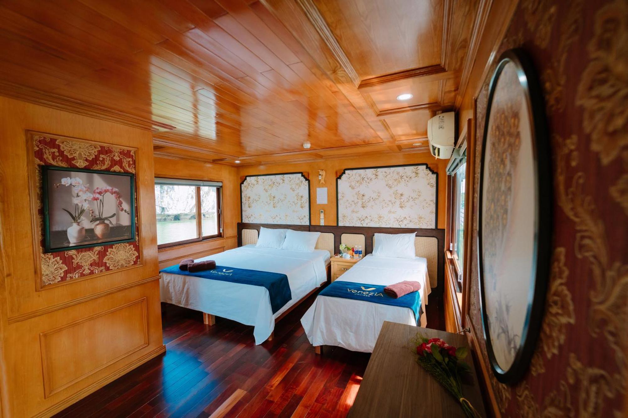 Venezia Boutique Cruises - Catba Island Hotel Chan Chau Bagian luar foto
