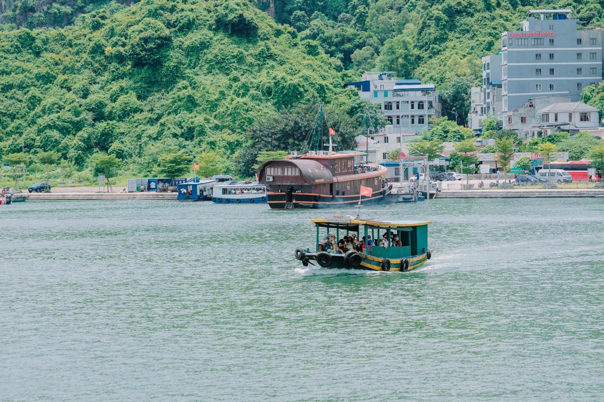 Venezia Boutique Cruises - Catba Island Hotel Chan Chau Bagian luar foto